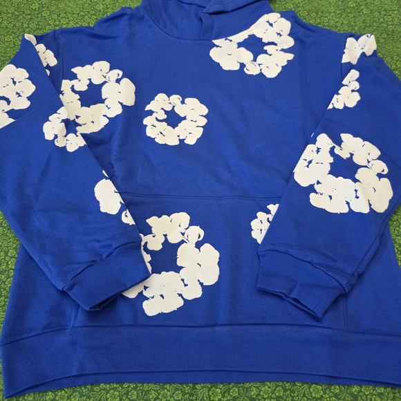 Blue and White Floral Men's Sweater - Picture 7 of 10